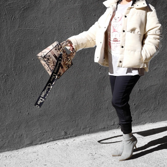 Jacqemus La Doudoune Oversized Puffer Coat - Size 34 - Picture 5 of 14